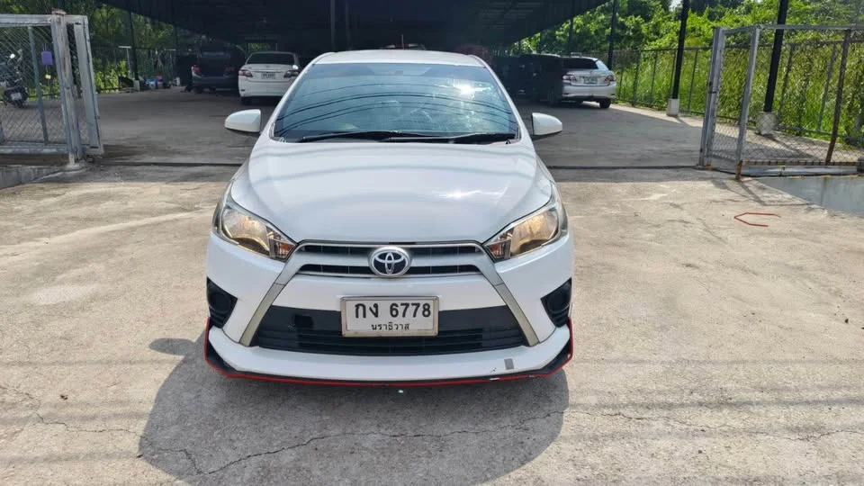 2015 Toyota Yaris III 3