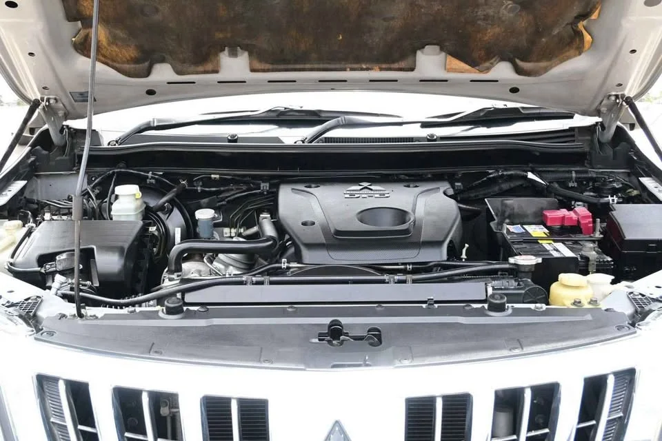 2016 Mitsubishi Triton V 3