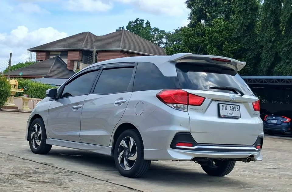 2015 Honda Mobilio II 3