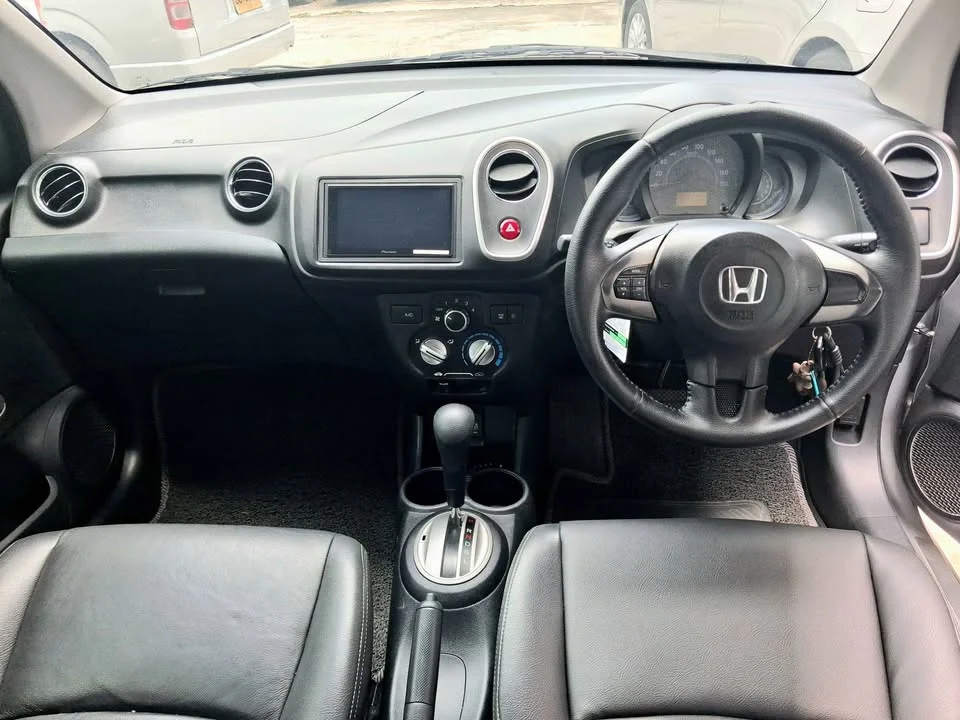 2015 Honda Mobilio II 2