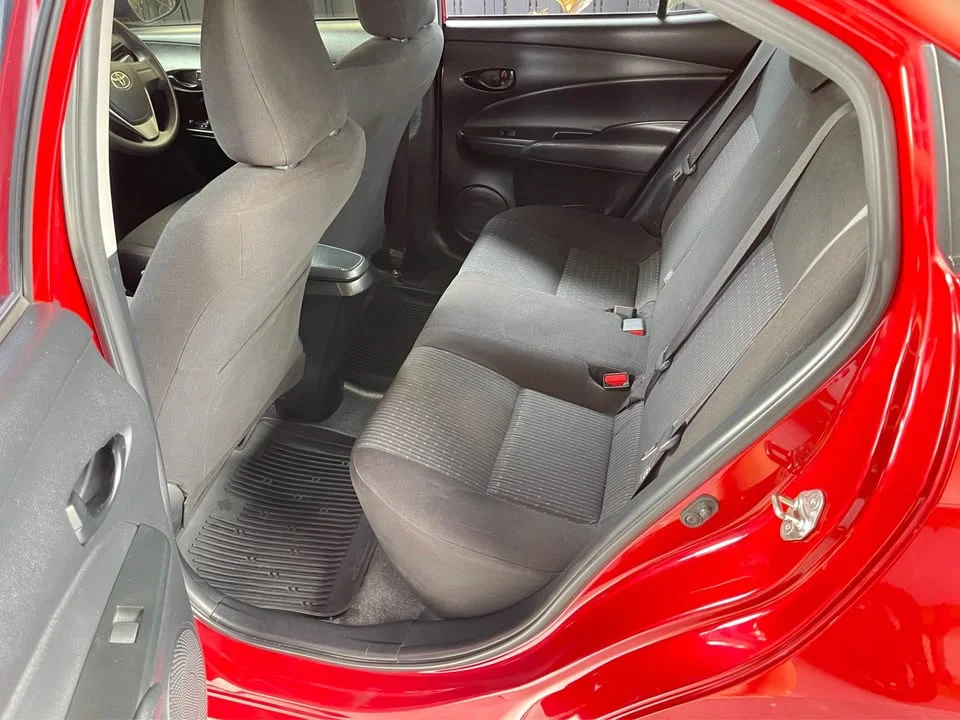 2017 Toyota Yaris ATIV III 2