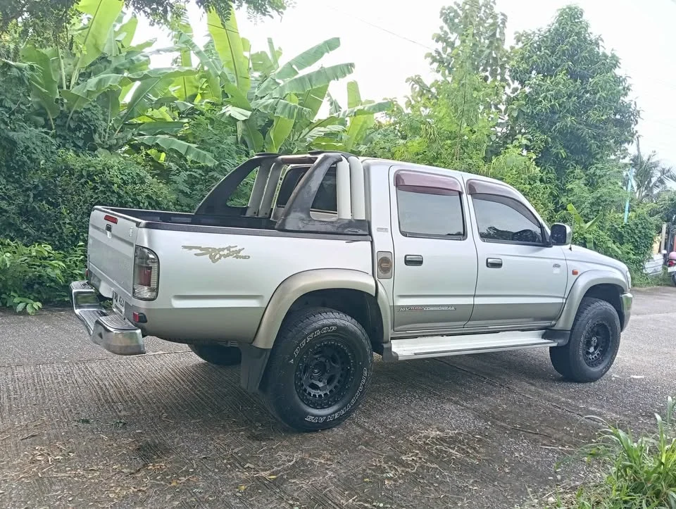 2002 Toyota Hilux Tiger VI 3