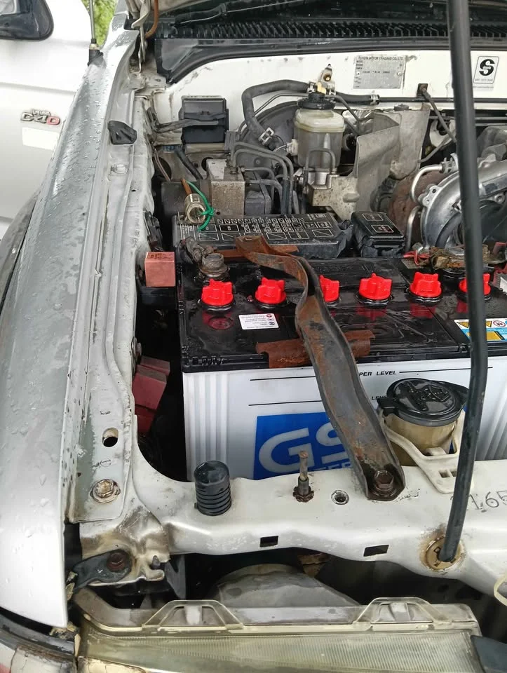 2002 Toyota Hilux Tiger VI 2