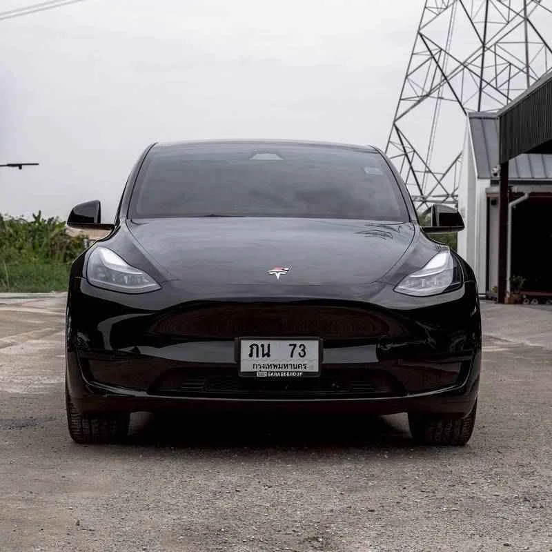 2024 Tesla Model Y 2
