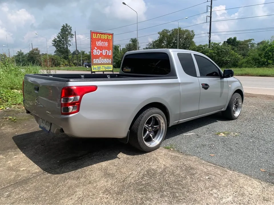 2019 Mitsubishi Triton V 2