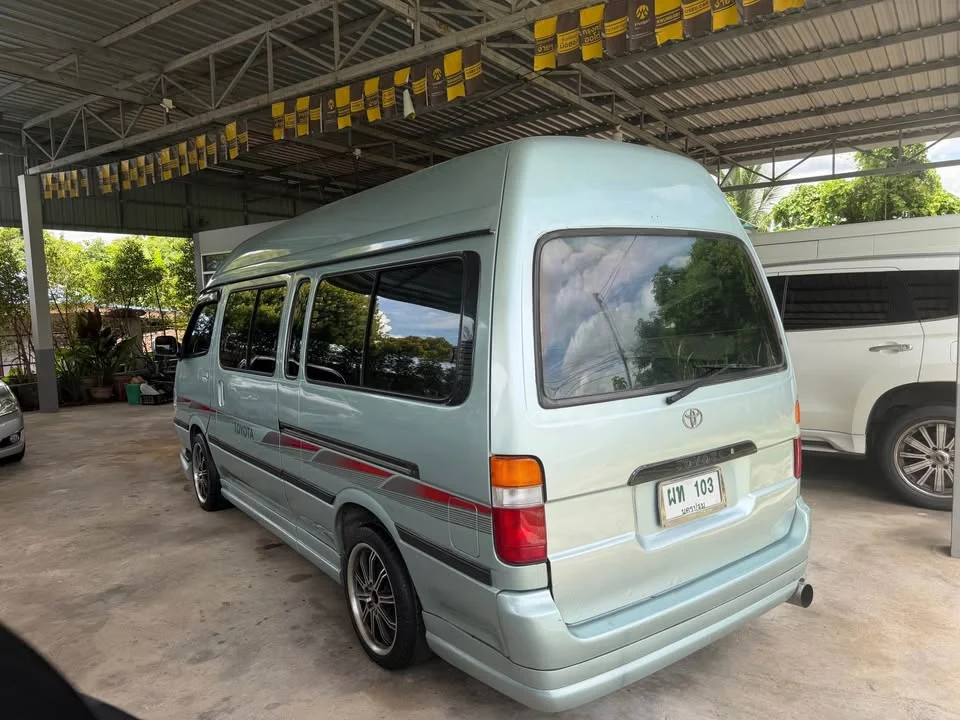 1999 Toyota Commuter IV (H100) 3