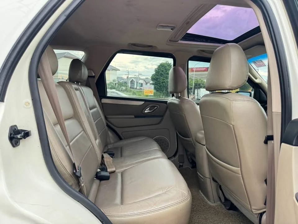 2010 Ford Escape I 3