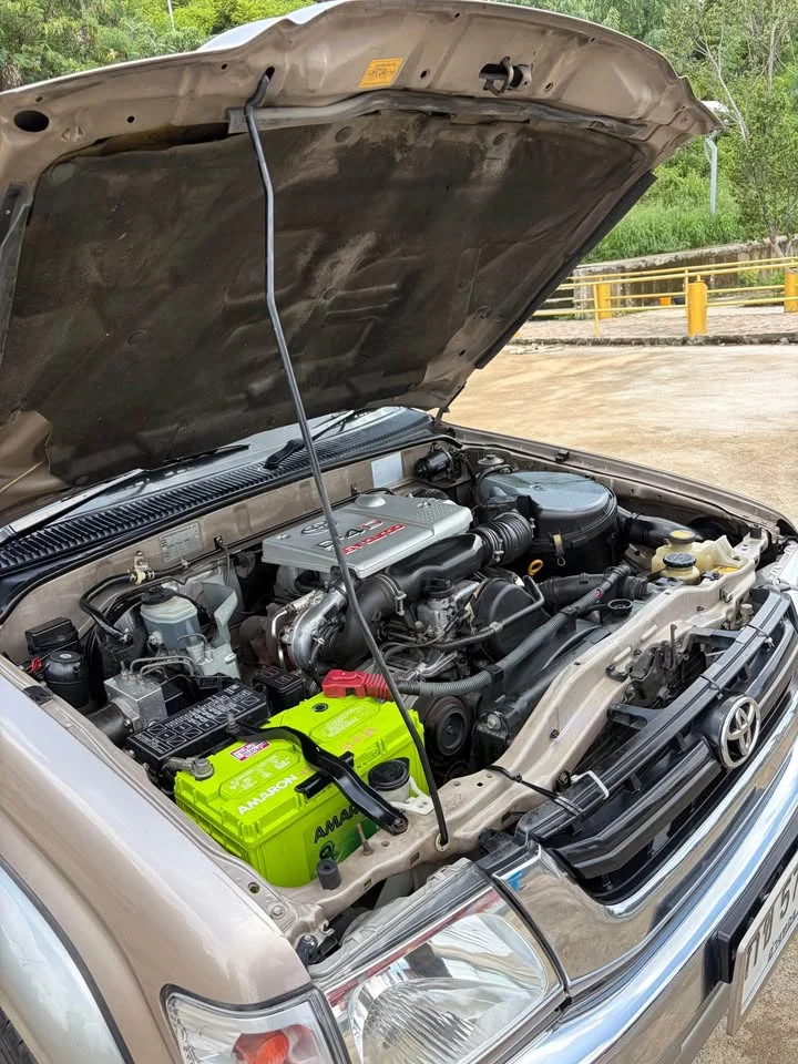 2004 Toyota Hilux Tiger VI 2
