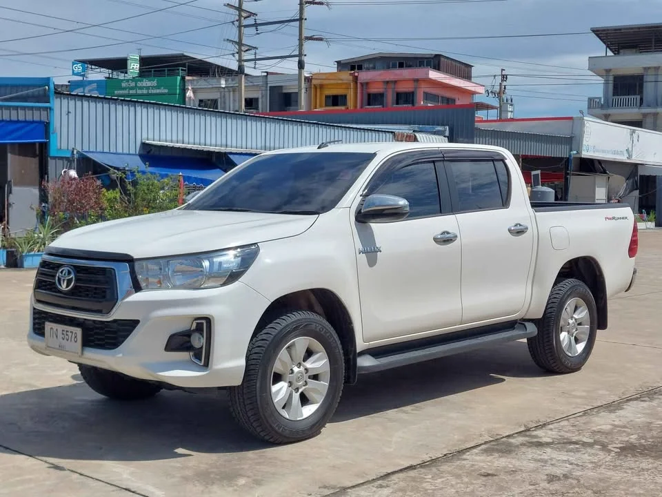 2019 Toyota Hilux VIII 3