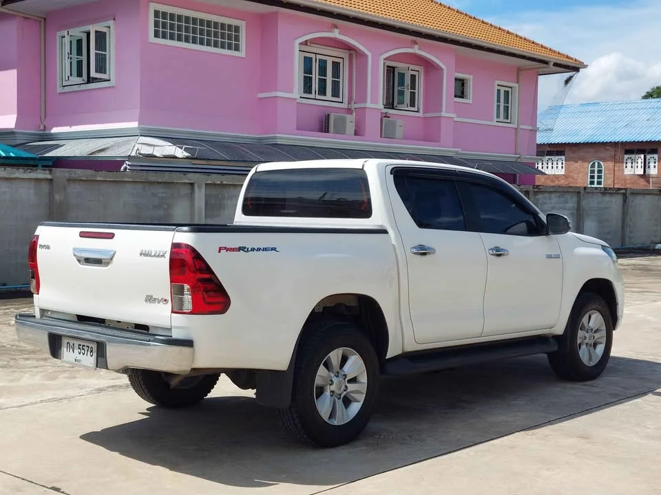 2019 Toyota Hilux VIII 2