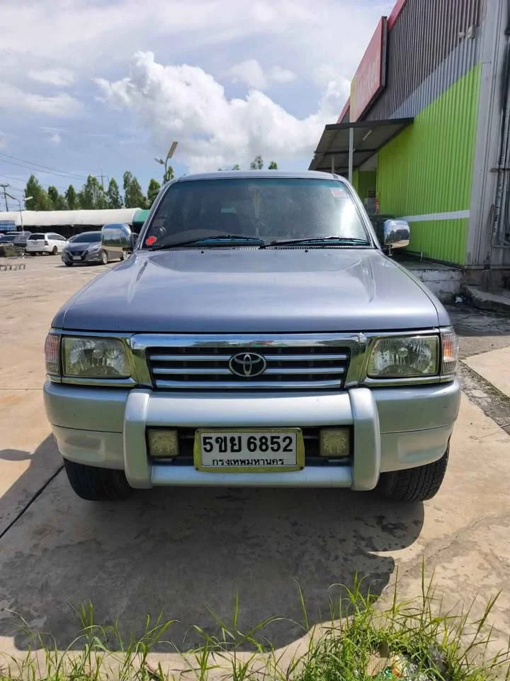 1999 Toyota Sport Rider I 3