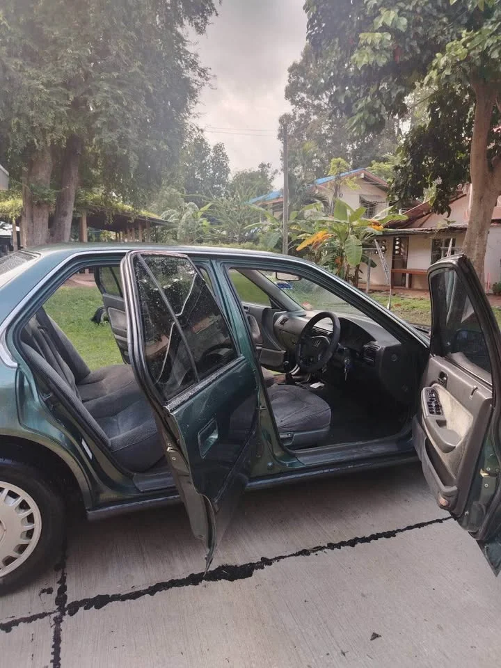 1994 Honda Accord IV 3