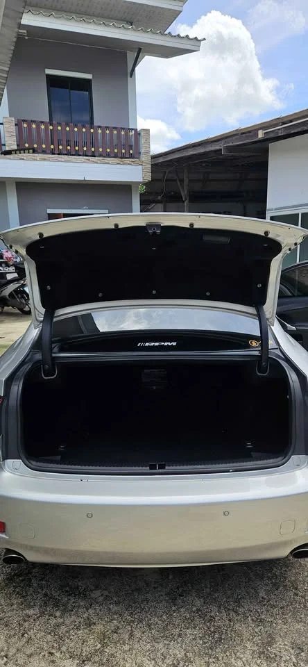 2006 Lexus IS II 3
