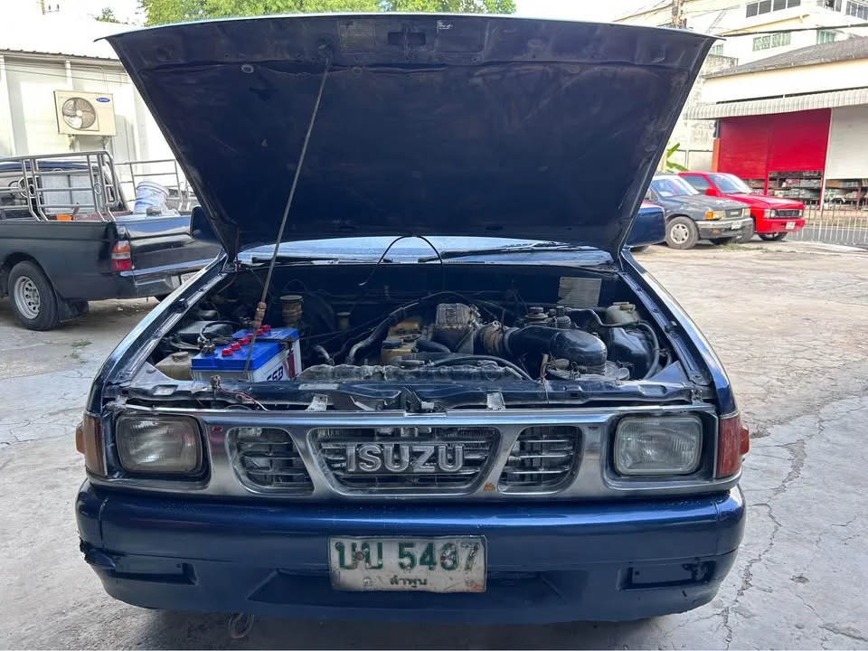 1993 Isuzu TFR III 2