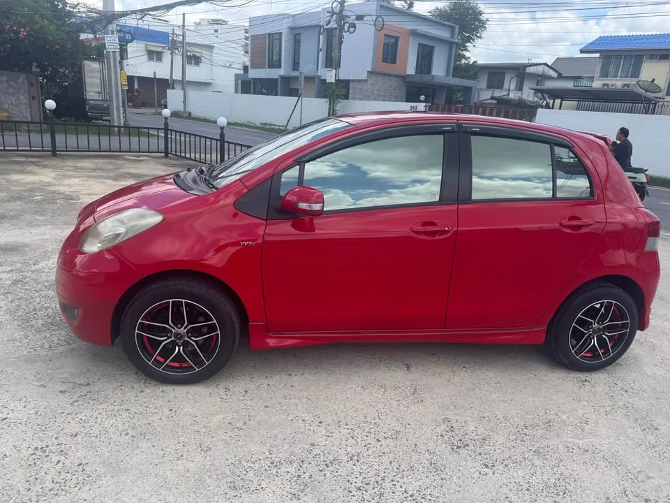 2009 Toyota Yaris II 3