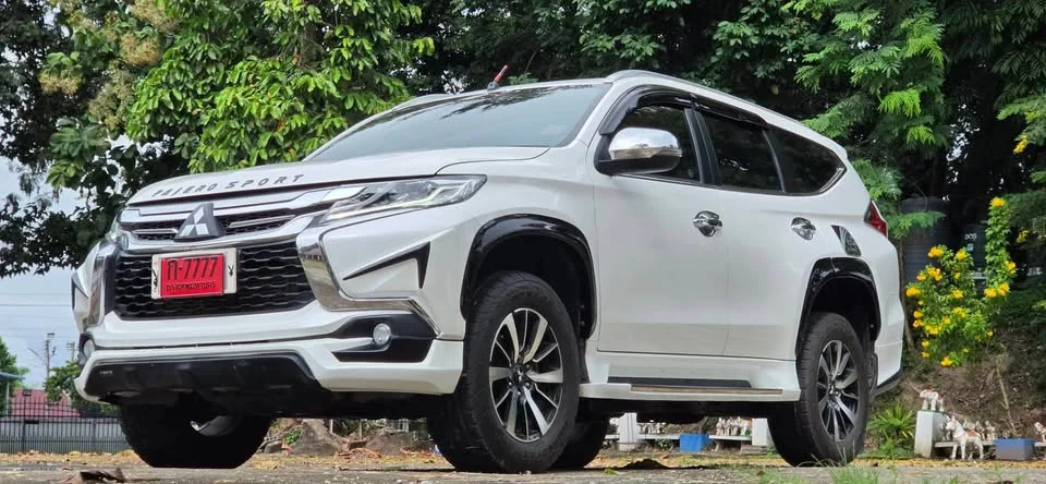 2016 Mitsubishi Pajero Sport III 3