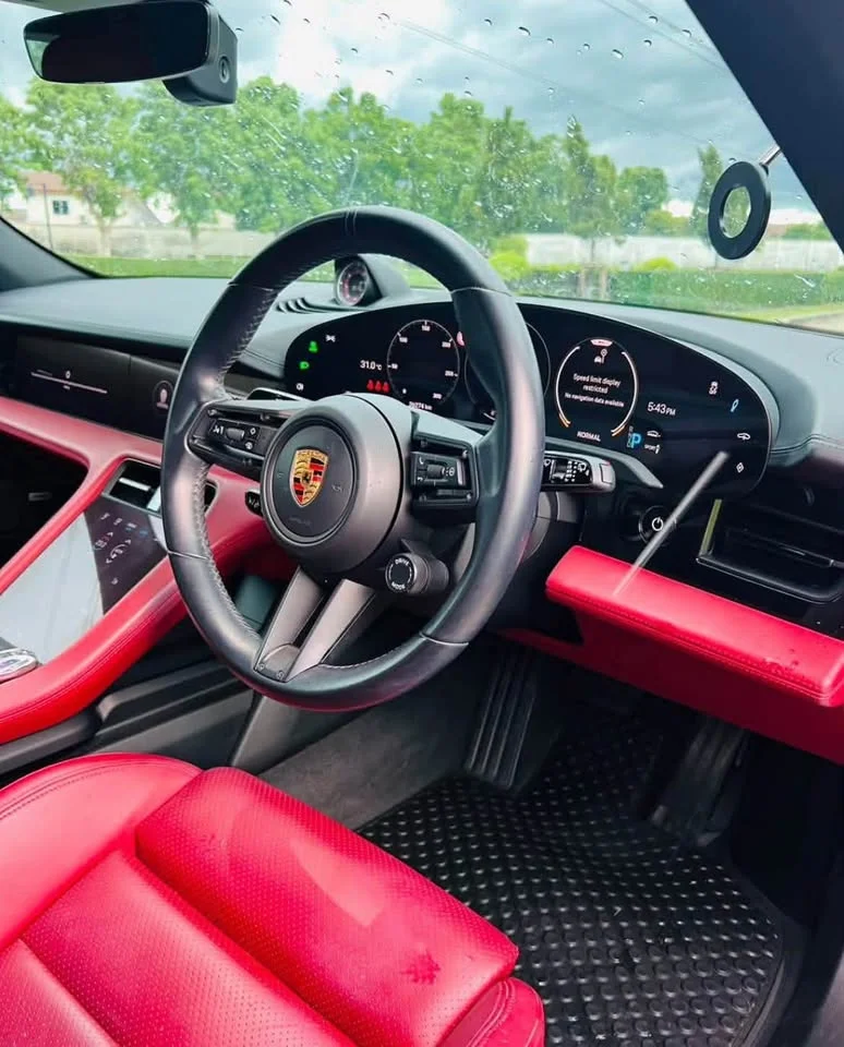 2021 Porsche Taycan 9J1 2