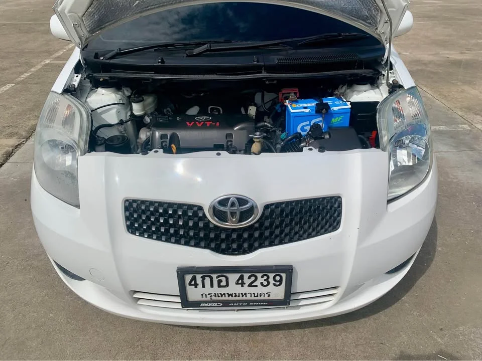 2008 Toyota Yaris II 2