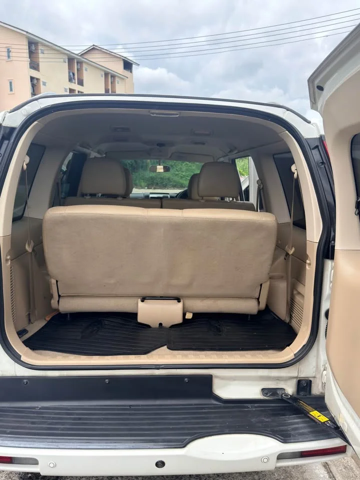 2012 Ford Everest I 2