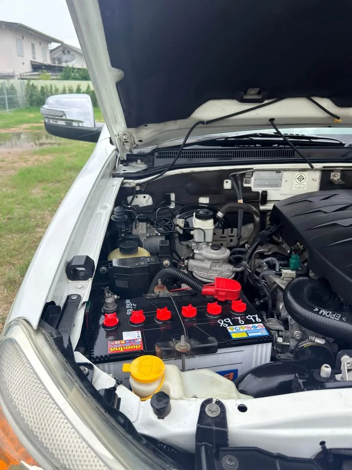2012 Ford Everest I 3