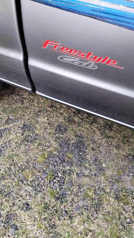 2005 Mazda 2500 Fighter V 2