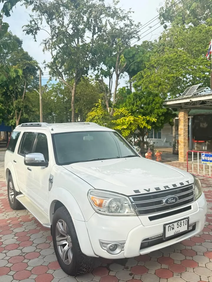 2012 Ford Everest I 3