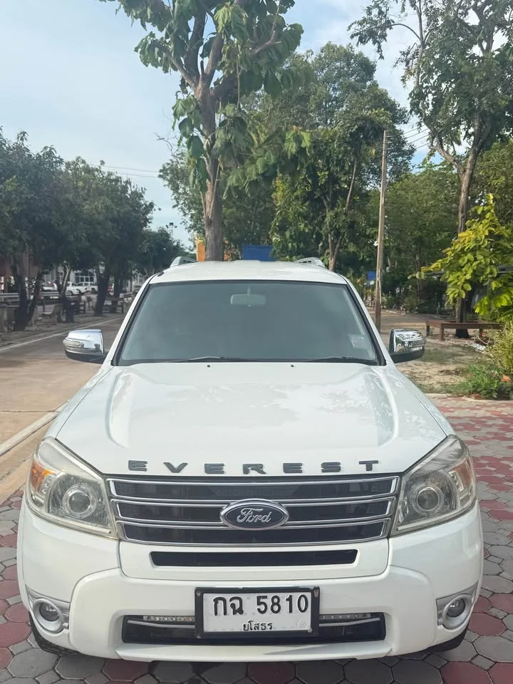 2012 Ford Everest I 2