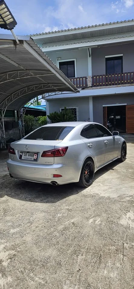 2006 Lexus IS II 3