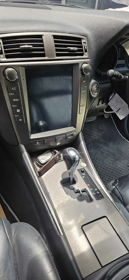 2006 Lexus IS II 2