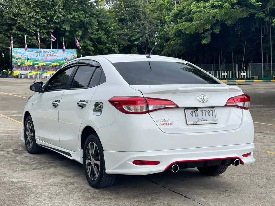 2019 Toyota Yaris ATIV III 2