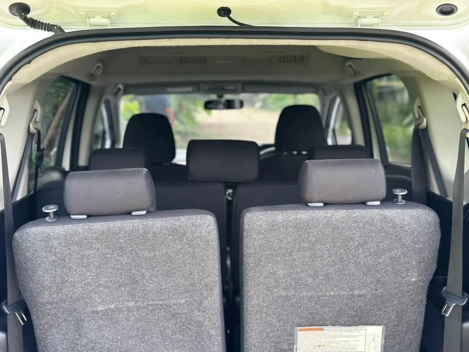 2017 Toyota Sienta II 3