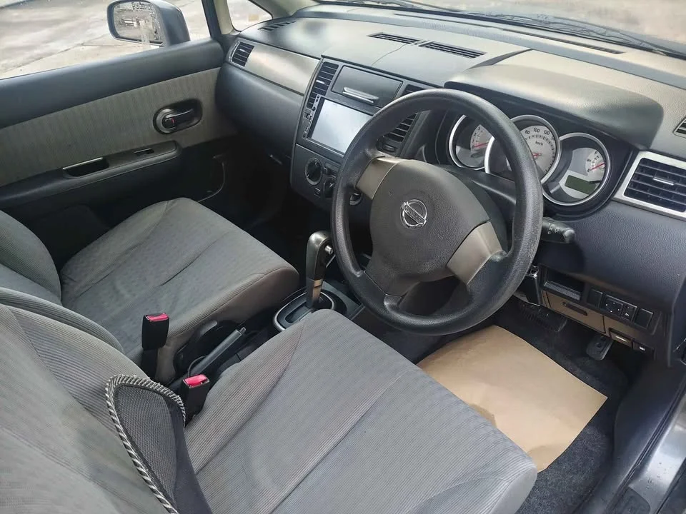 2010 Nissan Tiida I (C11) 3