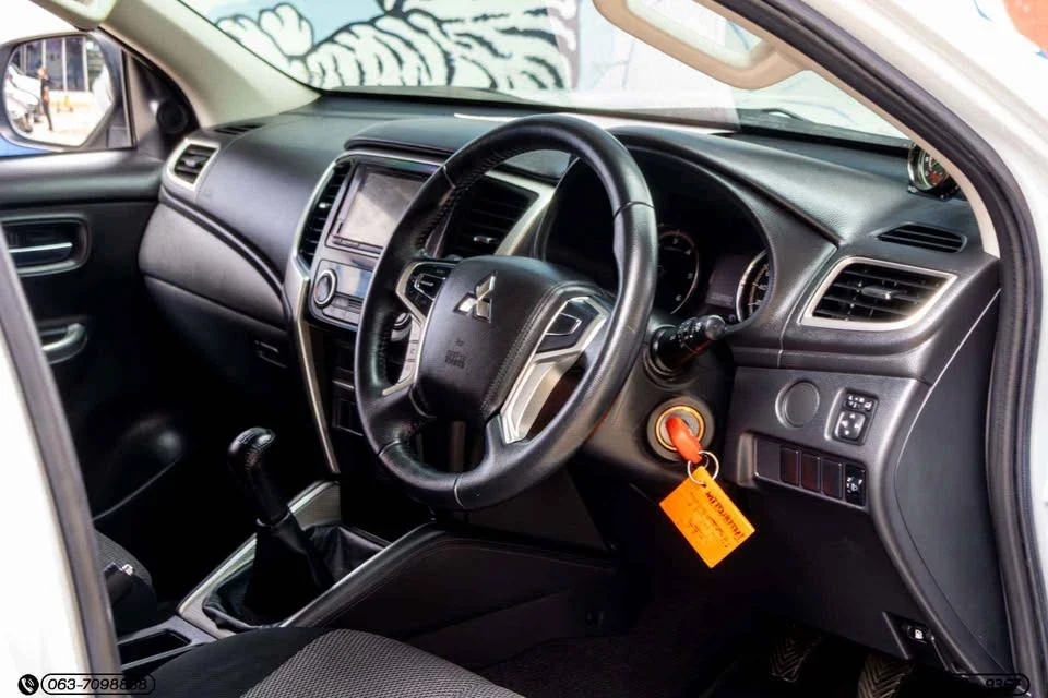 2022 Mitsubishi Triton V 2