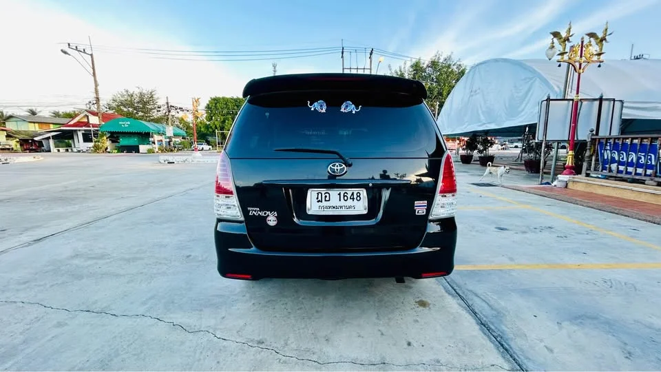 2010 Toyota Innova I 2