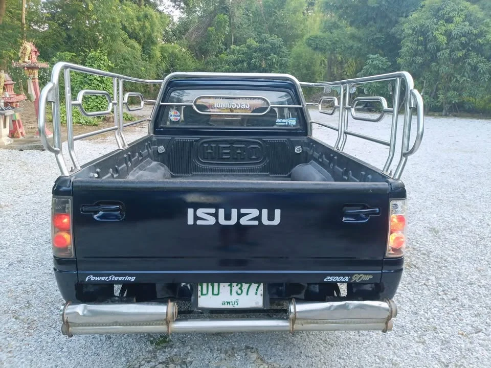 1992 Isuzu TFR III 2