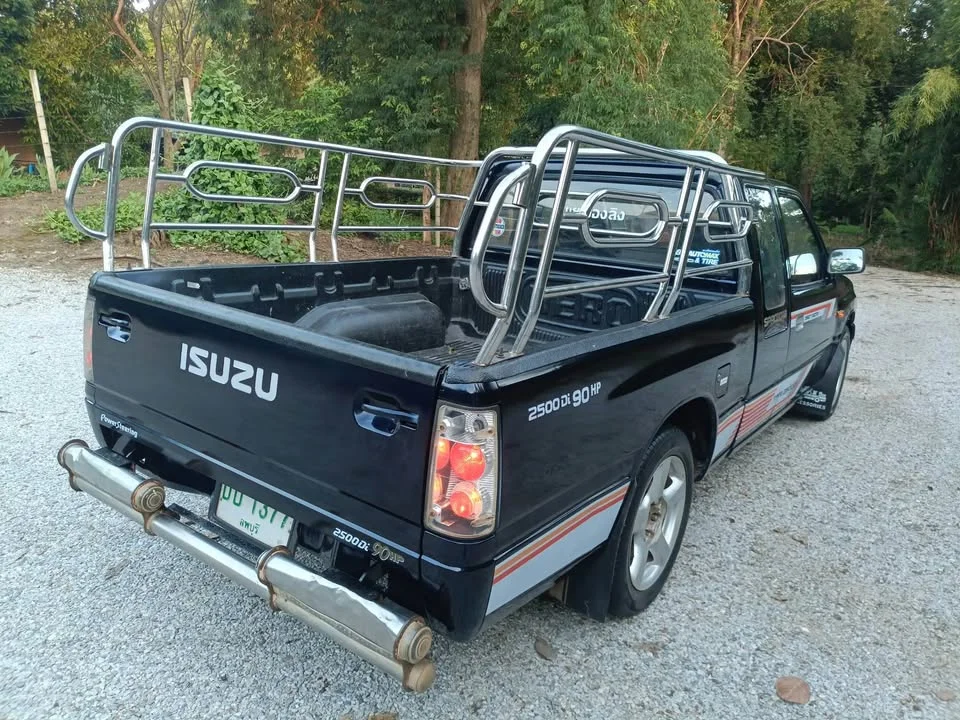 1992 Isuzu TFR III 3
