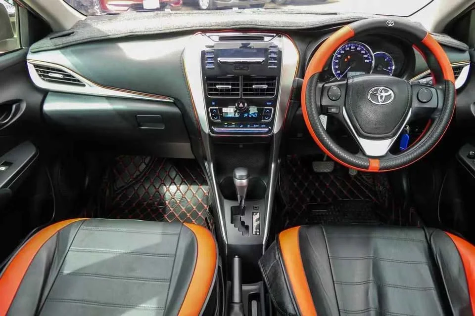 2019 Toyota Yaris ATIV III 2
