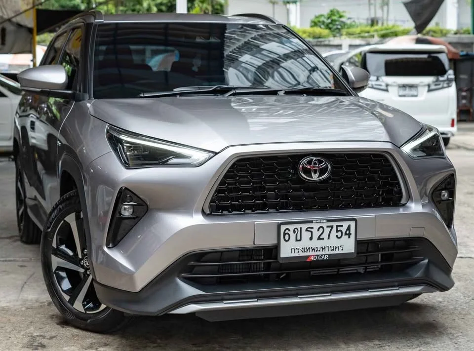 2025 Toyota Yaris Cross AC200 3