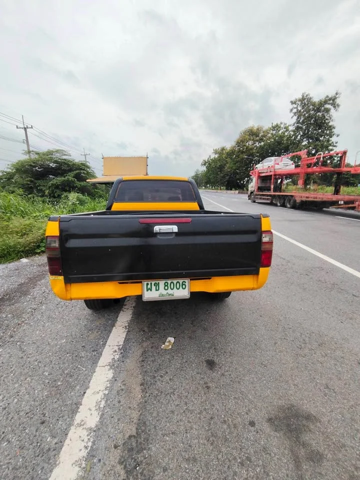2004 Toyota Hilux Tiger VI 3