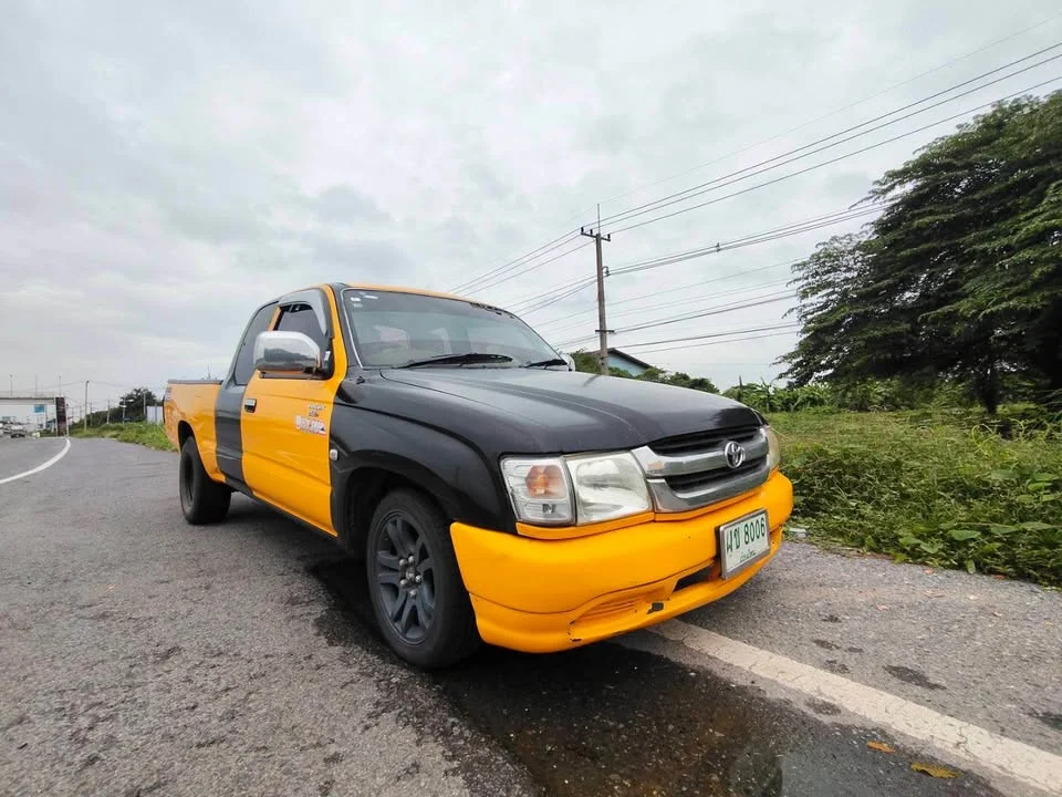 2004 Toyota Hilux Tiger VI 2