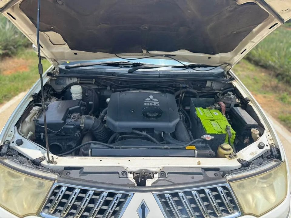 2011 Mitsubishi Pajero Sport II 3