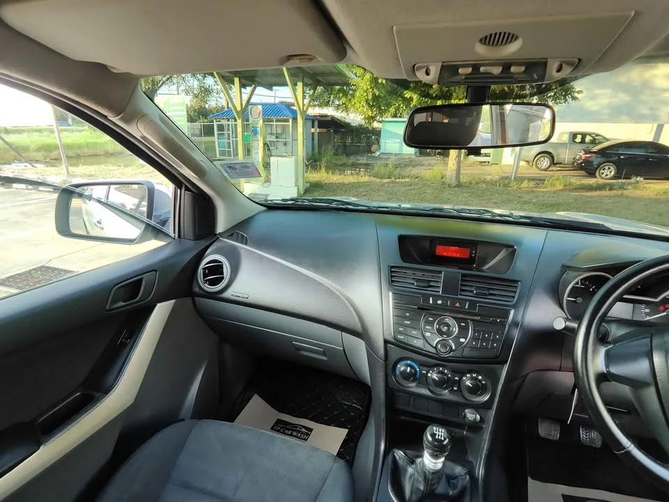 2013 Mazda BT-Series II 2