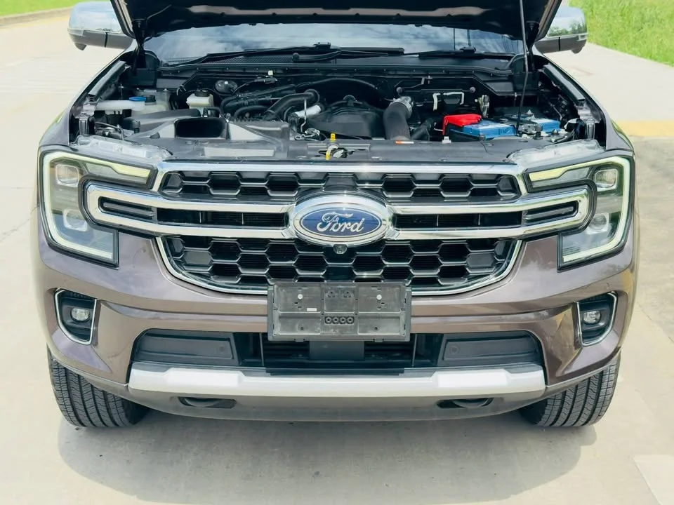 2023 Ford Everest III 3
