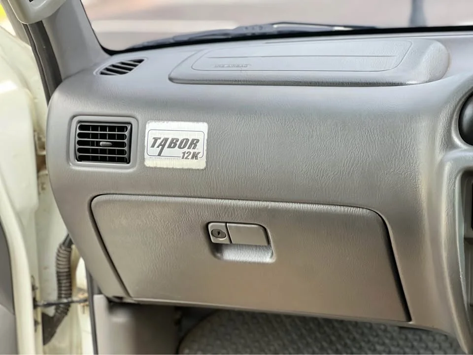 2001 Mazda 2500 Fighter V 2