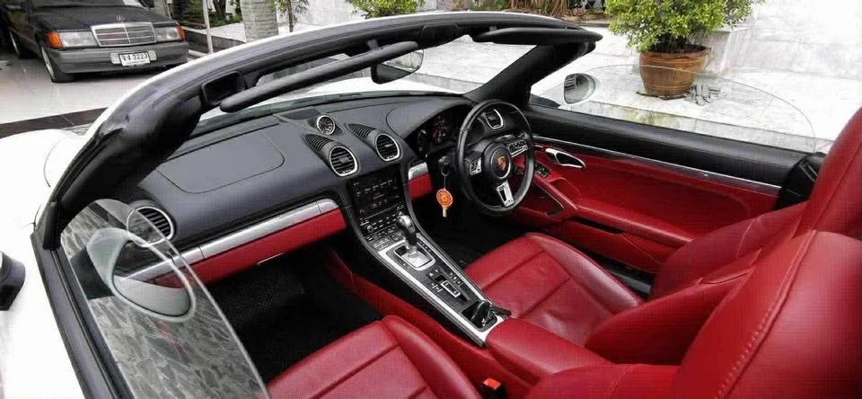 2016 Porsche 718 Boxster and Cayman IV 2