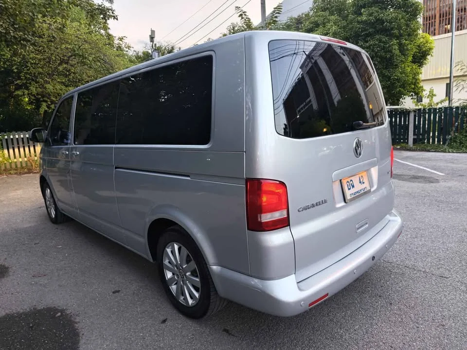 2012 Volkswagen Caravelle T5 3