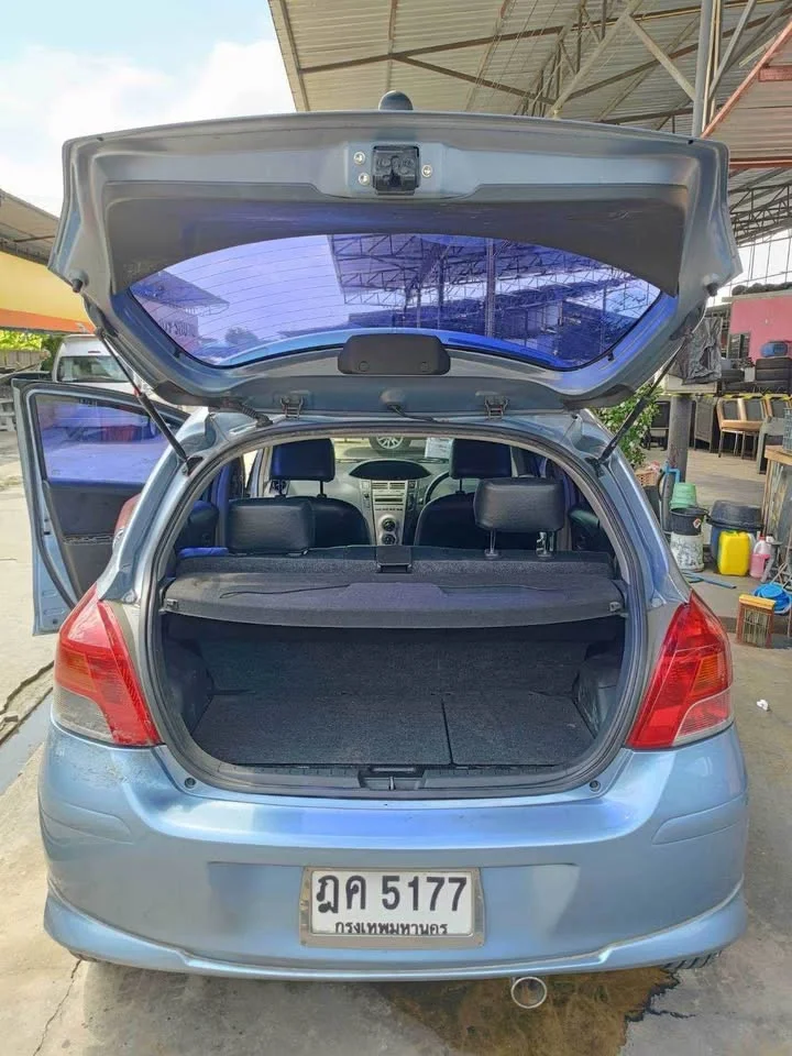 2010 Toyota Yaris II 3