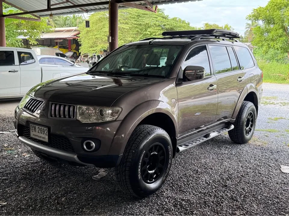 2011 Mitsubishi Pajero Sport II 2