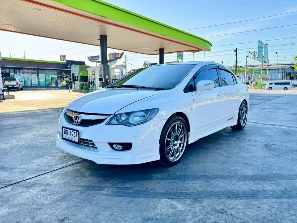 2011 Honda Civic VIII 2