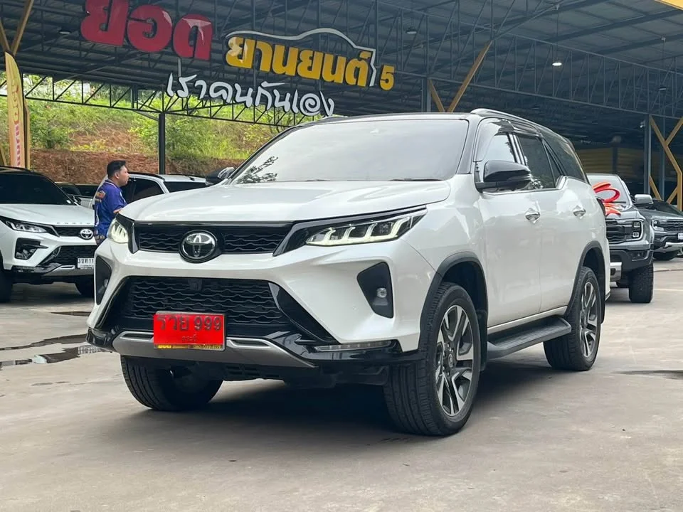 2024 Toyota Fortuner II 2